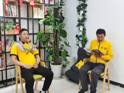 北京2名外賣(mài)小哥宣誓入黨